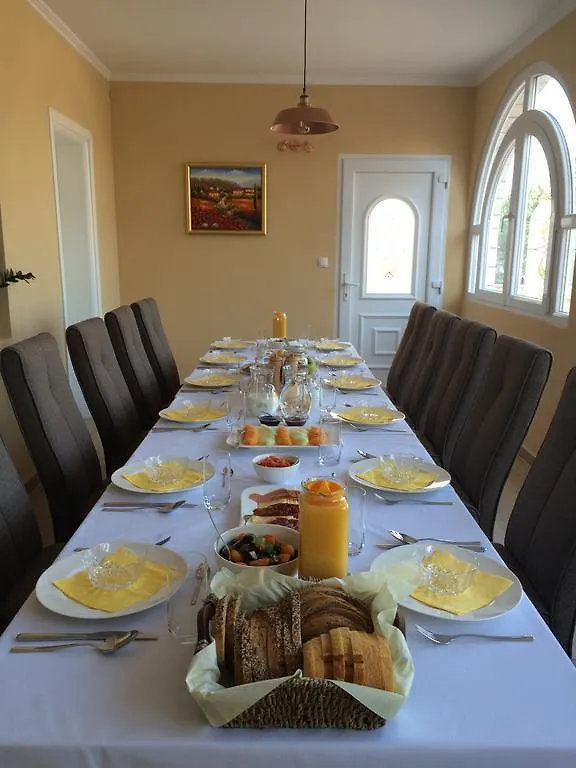Villa Arany Trogir 0*,  Horvátország