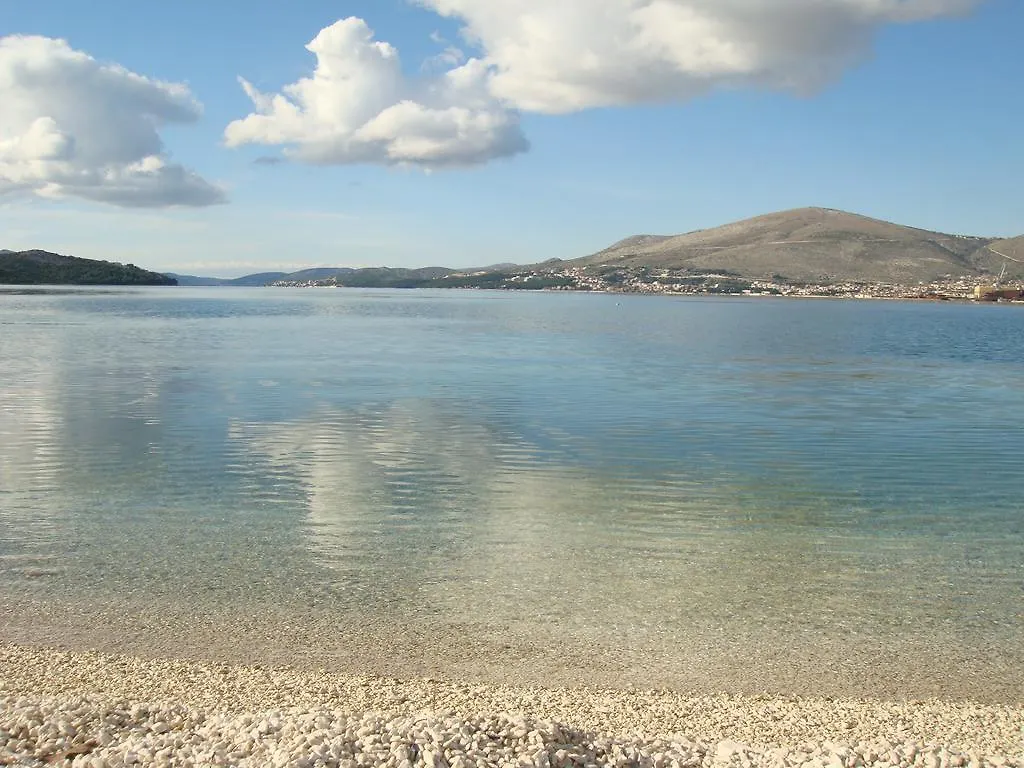 Villa Arany Trogir 0*,  Horvátország